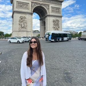 Meet your Posher, Abigail